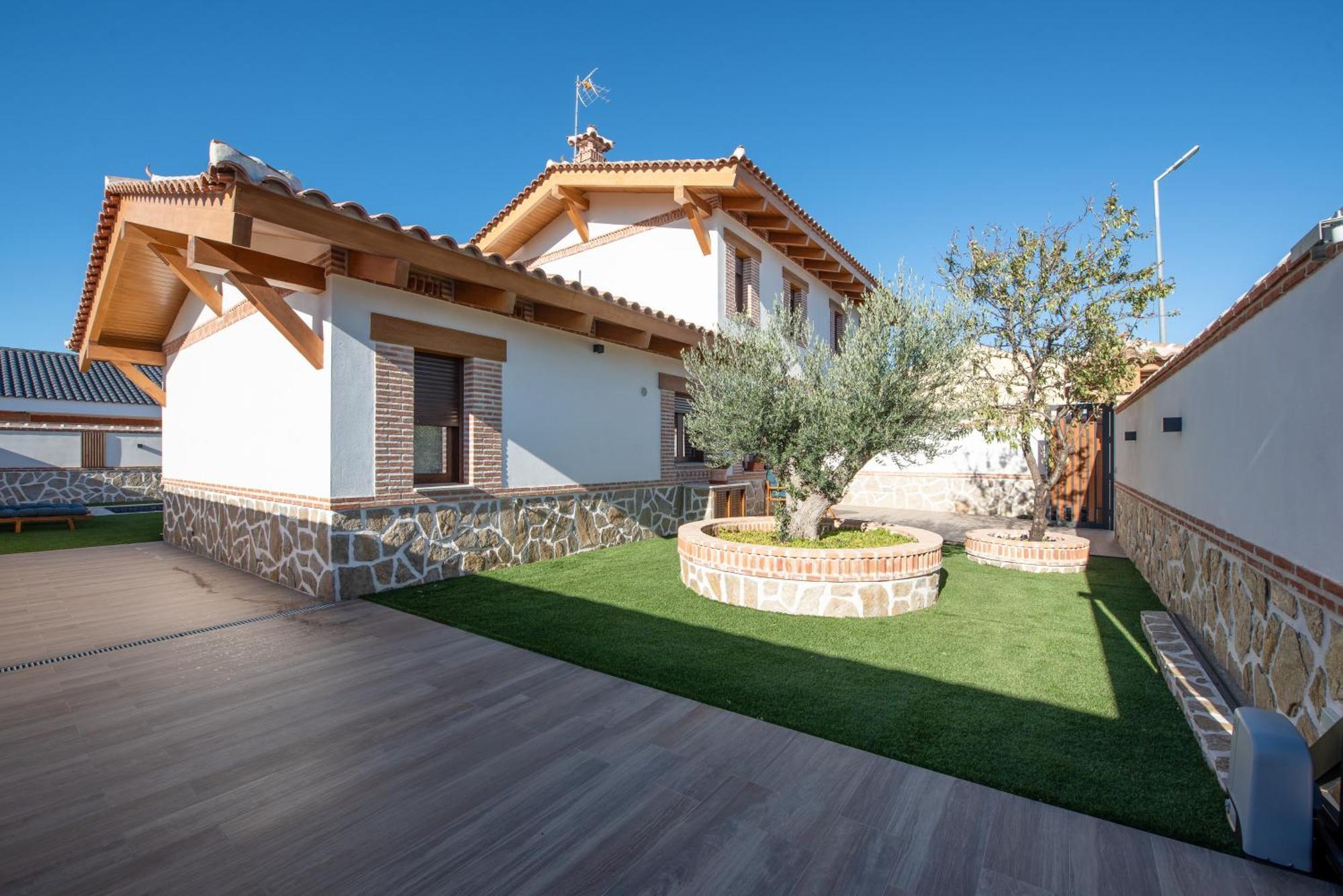 Chalet Arandas Village *